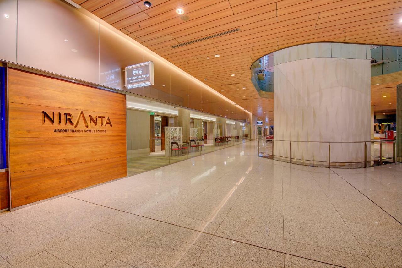 Niranta Transit Hotel Terminal 2 Arrivals/Landside Mumbai Exteriör bild